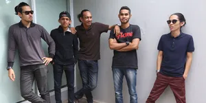 Pemain 'CAHAYA DARI TIMUR' Serbu KapanLagi.com®