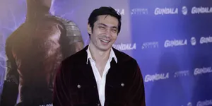 Perankan Gundala, Abimana Aryasatya Kepanasan Pakai Kostum Sampai Dehidrasi