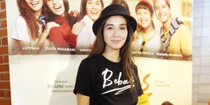 Percaya Riri Riza, Marsha Timothy Tak Mau Bandingkan 'BEBAS' dan 'SUNNY'