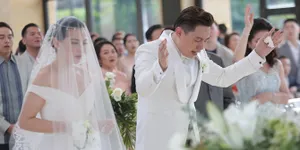 Pernikahan Edric Tjandra Begitu Emosional, Luna Maya dan Iwet Ramadhan Dibuat Nangis