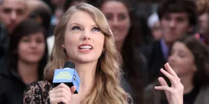 Persahabatan Seru Taylor Swift dan Ed Sheeran