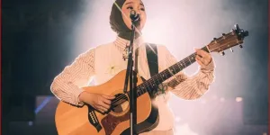 Pesona Salma Salsabil dengan Gitar di Atas Panggung, Memukau Tanpa Tanding