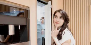 Potret Dapur Mewah Milik Sandra Dewi, Punya Bar Pribadi Jadi Tempat Kumpul Keluarga