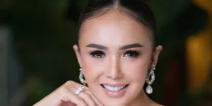 Potret Dapur Nyaman Yuni Shara Sentuhan Klasik yang Buat Betah Masak di Rumah