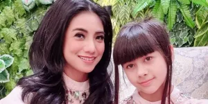 Potret Elif Kayla Perk, Anak Siti KDI yang Cantik Berparas Bule dan Fasih 3 Bahasa