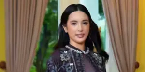 Potret Mikhayla Kenakan Busana Sambut Hari Lebaran, Makin Cantik Seiring Beranjak Remaja