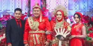 Potret Pernikahan Masniyah Kakak Ipar Putri Isnari yang Berbalut Kemewahan, Banyak Seleb Ikut Hadir