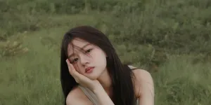 Potret Ren Min Main Paralayang Sendirian Jadi Trending di Weibo, Image Gadis Imutnya Nyaris Hilang