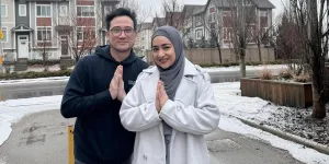 Potret Tengku Firmansyah dan Cindy Fatika Sari Ketemu Cucu Pertama, Bahagia Sambut Baby J