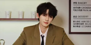 Potret Zhou Yiran Datang ke Indonesia, Sapa Fans dengan Hangat di Bandara