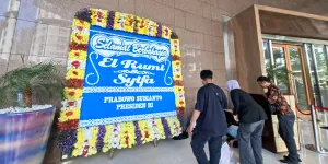 Prabowo Subianto Kirim Karangan Bunga Untuk Pernikahan El Rumi dan Syifa Hadju
