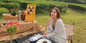 Prilly Latuconsina Piknik di Puncak Bareng Keluarga dan Omara Esteghlal