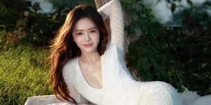 Profil Elvira Cai atau Cai Wen Jing, Aktris China Multitalenta yang Punya Wajah Sensual