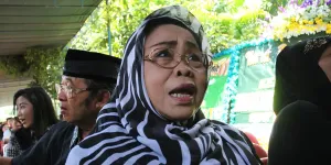 Profil Yati Pesek, Seniman Senior yang Jatuh Cinta dengan Kesenian Sejak Usia 7 Tahun