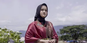 Puspa Indah Penyanyi dengan Banyak Prestasi, Rilis Remake Single Baru