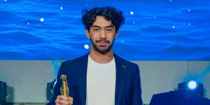 Raih Penghargaan di Busan, Reza Rahadian Tolak Ambil Kredit Sendiri