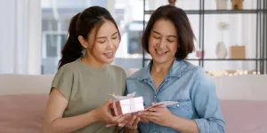 Rayakan Hari Ibu dengan Belanja Year End Sale Tanpa Tipu-Tipu di Blibli!