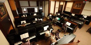 Rayakan Hari Kartini, 104 Pianis Muda kompak Mainkan Lagu 'Ibu Kita Kartini