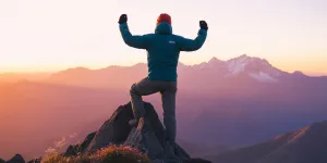 Rekomendasi Drama Korea Tentang Pendaki Gunung Penuh Semangat yang Wajib Ditonton