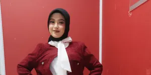 Rela Bolak-Balik Bandung-Jakarta, Mela Kejar Mimpi di D'Academy 8