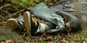 Remaja Ini Bunuh Sang Pacar Setelah Melihat Foto di HP Dengan Laki-Laki Lain