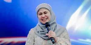 Resmi Terbitkan Buku Kedua Berjudul 'Seberkah Al Aqsa Sesuci Ka’bah', Ayu Aida Beri Persembahan untuk Palestina