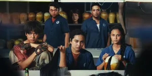 Review Film MONSTER PABRIK RAMBUT: Horor Eksperimental Bukan untuk Semua Orang