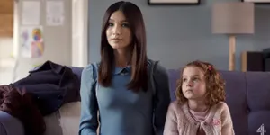 Review Serial HUMANS Season 1: Ketika Synth Setara dengan Manusia, Akankah Perang Terjadi?