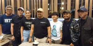 Rigen Rakelna Nazar Pakai Kostum Tuyul Sambil Makan Nasi Padang Kalau 'KANG MAK' Tembus Lima Juta Penonton