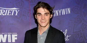 RJ Mitte Pemeran Walter White Jr. 'Breaking Bad' Meninggal Dunia Pada Usia 34