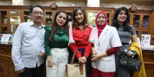 Rombongan Artis Helena Sienca  - Indah Purnamasari Langganan Perawatan & Operasi Hidung