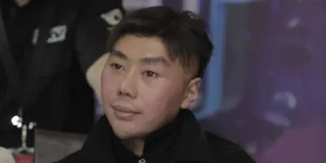 Roy Kiyoshi Pakai Baju Tahanan, Netizen: Baju Jeruk Mandarin, Wajah Stroberi