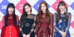 Salut! Antrian BLINKS yang Rapi di Awesome Live Samsung BLACKPINK Fan Meeting