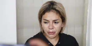 Sangar! Nikita Mirzani Datang ke Pengadilan Kendarai Motor Gede dan Tanpa Pengawalan