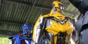 Seniman Gunung Kidul Ubah Limbah Spare Part Motor Jadi Robot Transformer