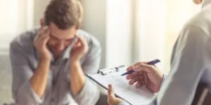 Senyum Tersembunyi: Mengungkap Alasan di Balik Kebahagiaan Palsu