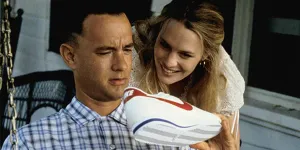 Sepatu Bekas Tom Hanks dalam Film 'FORREST GUMP' Dilelang, Laku 913 Juta Rupiah!