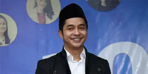 Setelah Sukses di Dunia Hiburan, Adly Fairuz Jualan Kopi