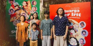 Sinopsis 'KELUARGA SUPER IRIT', Film Adaptasi Komik Korea Selatan yang Dibintangi Keluarga Dwi Sasono