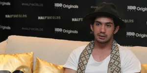 Soal 'HALFWORLDS', Reza Rahadian: Lebih Emosional dan Ambisius