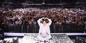 Song Kang Gelar Fan Meeting Perdana Usai Wamil