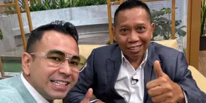 Suasana Hangat Mengharukan, Intip Momen Raffi Ahmad Beri Semangat Tukul Arwana yang Kesehatannya Semakin Membaik