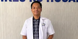 Sudah S1 di China, Penyanyi Roland Judita Kini Kuliah Lagi di Prodi Akupuntur dan Herbal