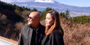 Suka Beri Surprise, Irwan Mussry Suka Beri Tebakan Tujuan Liburan ke Maia di Atas Pesawat