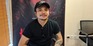 Sukses di Film Pertama, Derby Romero Tak Anggap 'DI AMBANG KEMATIAN 2' sebagai Beban