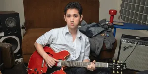 Syahravi Rayakan Usia 28 Tahun Dengan Single 'Salah Paham', Refleksi Kejujuran & Kegelisahan di Dunia Cinta Modern