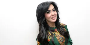 Syahrini Bakal Diperiksa Polri Terkait Foto Mesra Abraham Samad