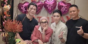 Potret Syahrini Rayakan Ulang Tahun di Singapura Bareng Reino Barack, Suasana Hangat