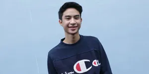 Syok Dengan Video Ciuman, Iis Dahlia Minta Putranya Menjaga Sikap