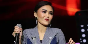 Tak Bisa Nikmati Hubungan Seksual Dengan Pria dan Trauma KDRT, Yuni Shara Pilih Kunjungi Sex Shop